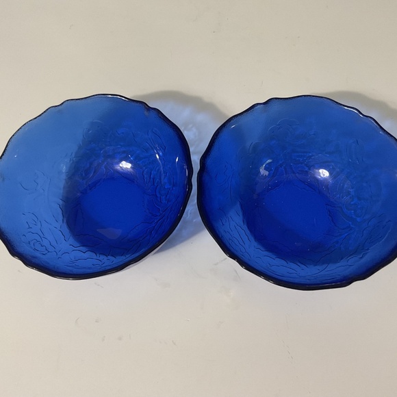 VTG GLCOLOC ARCOROC FRANCE Cobalt Blue Floral Small Glass Bowls Set of 2 - Picture 4 of 9